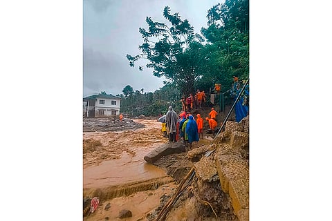 Huge landslide in Wayanad